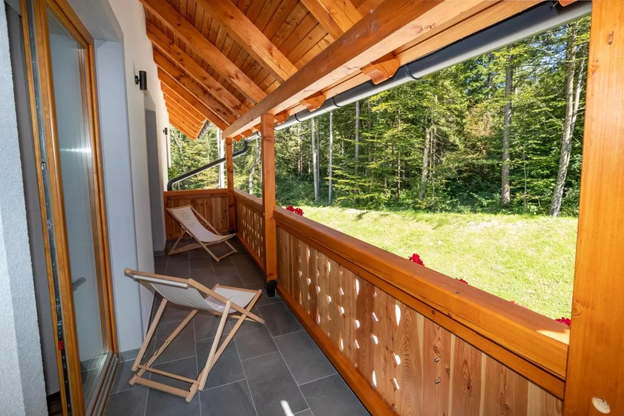 Apartma B: balkon