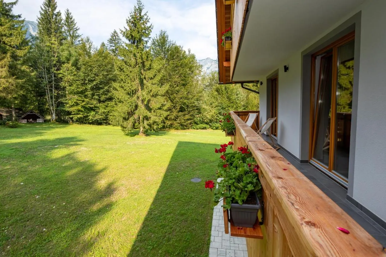 Apartma C: balkon